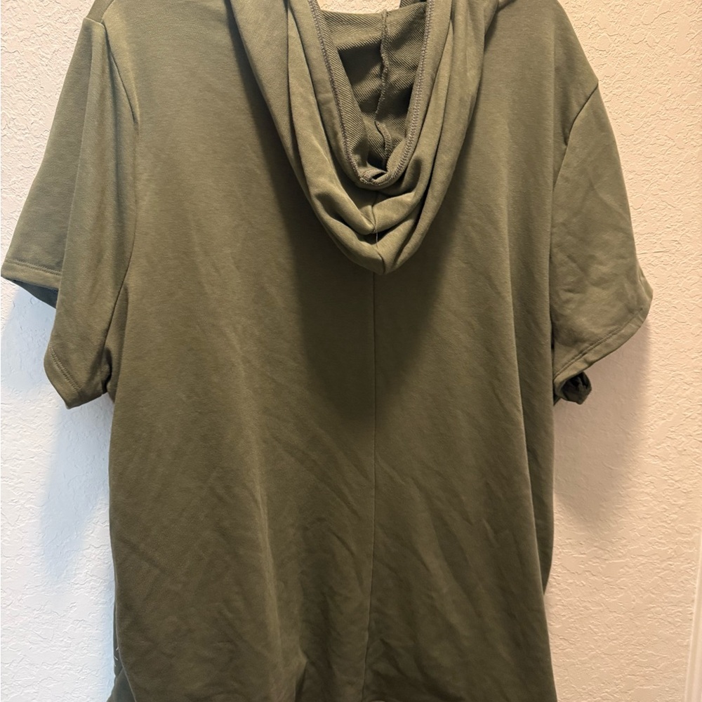 LIVI Olive  Short Sleeve Hooded French Terry top Size 26/28 - Picture 4 of 9